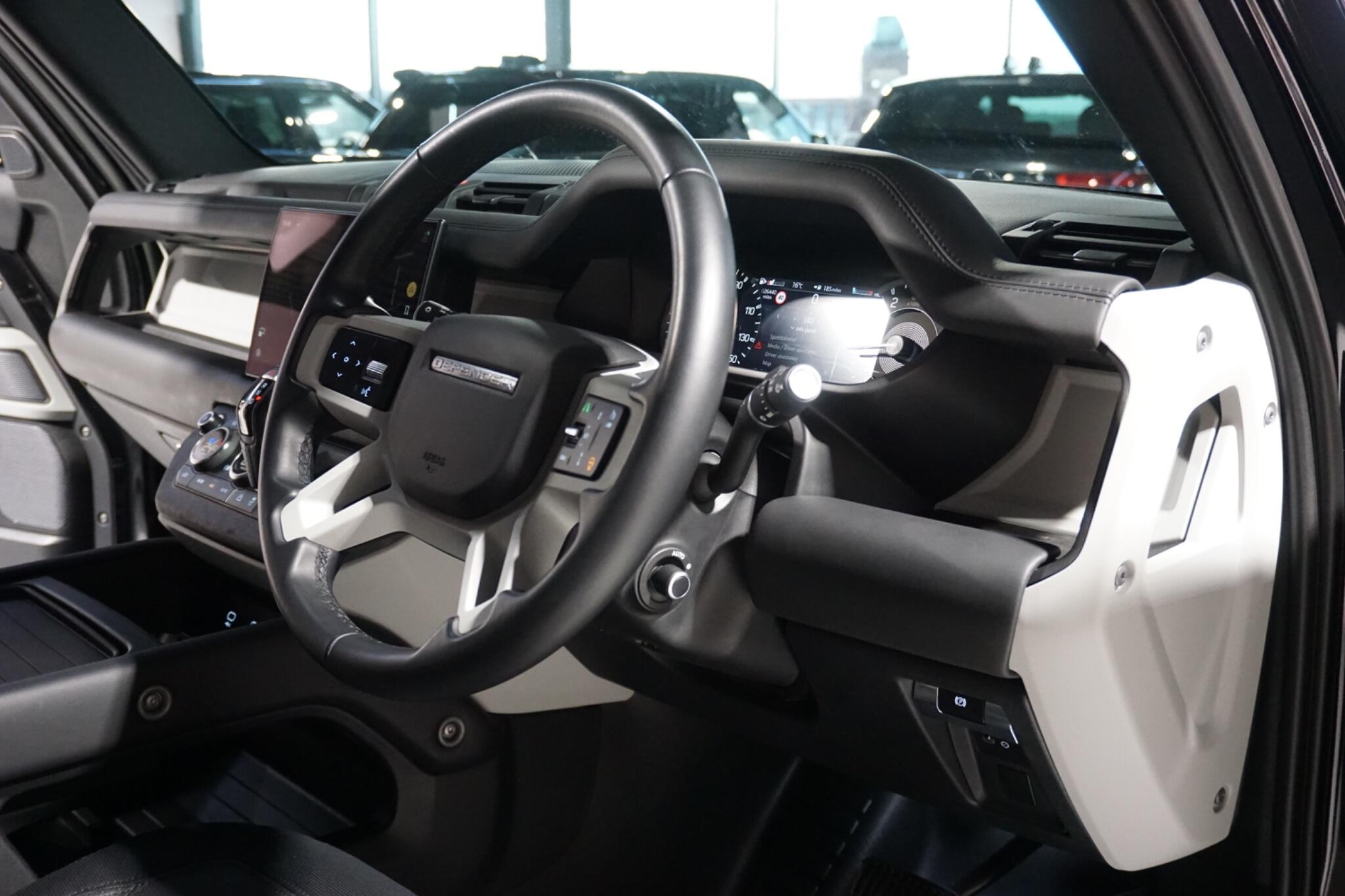 Land Rover Defender 110 3.0 D300 MHEV X-Dynamic HSE SUV 5dr Diesel Auto 4WD Euro 6 (s/s) (300 ps)